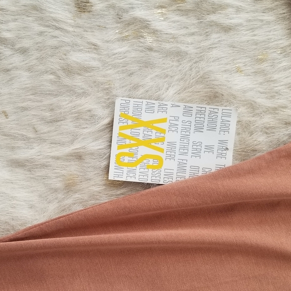 LuLaRoe Irma Tunic - Picture 4 of 8